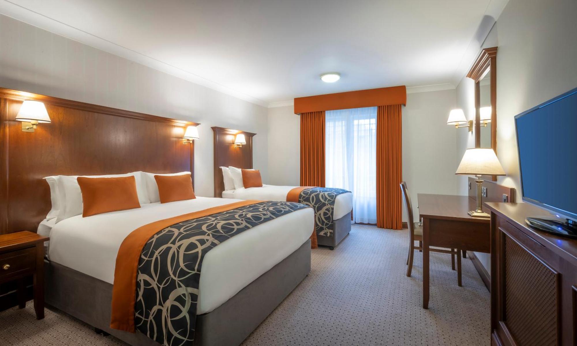Clayton Hotel Ballsbridge Дублин Экстерьер фото